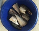A picture of step 1 of Goan Mackerel Curry / Bangda Uddamethi.