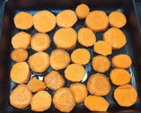 Foto del paso 2 de la receta: Crostini de boniato