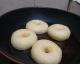Foto langkah ke 8 dari resep Donat Maizena Meses.