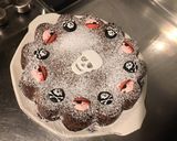 Une image de l'étape 7 de Gâteau « skull » aux prunes et kirsch (gâteau d anniversaire).