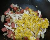 Foto langkah ke 3 dari resep Orak arik sosis asam manis.