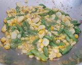 Foto langkah ke 3 dari resep Tumis Jagung Buncis.