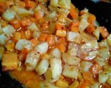 Foto langkah ke 2 dari resep 196. SambeL Goreng Kentang WorteL.