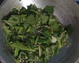 Foto langkah ke 3 dari resep 62.Tumis Sawi Taoge.