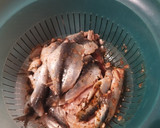Foto del paso 3 de la receta: Sardinillas en adobo