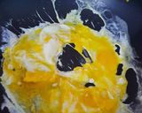 Foto langkah ke 3 dari resep Mie Goreng Pedas (Indomie).