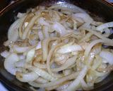 Foto del paso 7 de la receta: Papa al curry, cebollas caramelizadas con merluza al pimentón ahumado