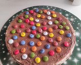 Foto del paso 4 de la receta: Tarta de huesitos con lacasitos