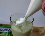 Foto langkah ke 6 dari resep Float matcha latte.
