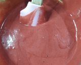 Foto langkah ke 8 dari resep Hurricane Red Velvet Swiss Roll Cake.