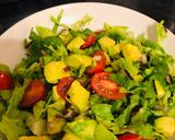 A picture of step 1 of Avocado Salad.