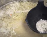 Foto del paso 2 de la receta: Caldo de codillo y col