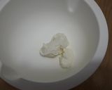 Pas rețetă Tort simplu cu mascarpone, ciocolată albă și căpșuni 6 fotografie