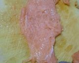 A picture of step 1 of Chicken cordon bleu.