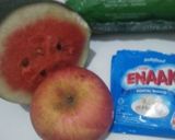 Foto langkah ke 1 dari resep Sop apel semangka susu.