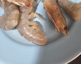 Foto del paso 2 de la receta: Arroz de ventresca de atún y langostinos