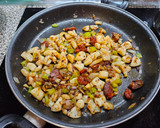Foto del paso 5 de la receta: Rossejat de fideos con sepia y sobrasada