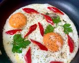 Foto langkah ke 4 dari resep Dadar Telur Keju Topping Sayur (sisa di kulkas).