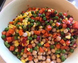 Foto del paso 4 de la receta: Ensalada de garbanzos con verduras