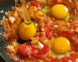 Foto langkah ke 7 dari resep Telor Ceplok Saus Tomat (Shakshuka).