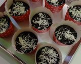 Foto langkah ke 4 dari resep Chocolate Custard Muffin.