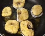 Foto del paso 13 de la receta: Merluza con salsa de pimiento