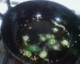 A picture of step 4 of Fry Aalo byngan ki bhaji.