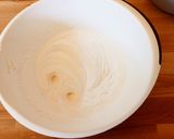 Áfonyás pohárkrém recept fázis 2 fotója