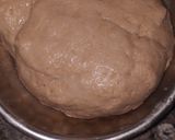A picture of step 2 of Lacha Paratha.