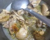A picture of step 3 of Chicken Peas Gravy.