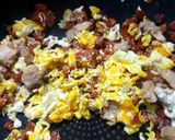 รูปขั้นตอนการทำที่ 4 ของ ข้าวผัดกุนเชียง อร่อยแบบทานที่ร้าน