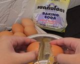 รูปขั้นตอนการทำที่ 1 ของ ไข่เจียวสูตรฟูเบคกิ้งโซดา🥚🍳