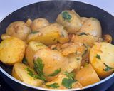 Foto del paso 5 de la receta Patatas al ajillo colorado