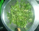 A picture of step 2 of Fried spinach.