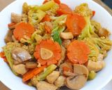 Foto langkah ke 4 dari resep Ayam Cah Jamur.