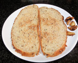 Foto del paso 2 de la receta: Pan Rustik Bakery de semillas con tomate y berenjena al ajo