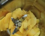 A picture of step 1 of Mango shake.