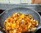 A picture of step 2 of Claypot Chicken Rice (by Rice Cooker).