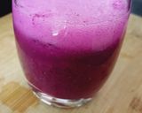 A picture of step 3 of Dragon fruit fizz.