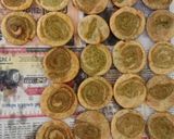 સ્પીનર પાલક મઠરી (Spinach Palak Mathari Recipe In Gujarati) રેસીપી સ્ટેપ5ફોટો