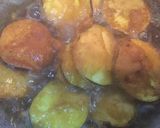 A picture of step 3 of Brinjal Pakoda.