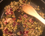 Foto del paso 4 de la receta: Habitas con jamón y huevo