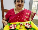 गुलाब की पंखुड़ियों के साथ बाजरा फ़िरनी रेसिपी चरण 6 फोटो