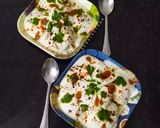 A picture of step 4 of Dahi Vada / Dahi bhalla.