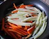 Foto del paso 15 de la receta: Guarnición de verduras salteadas con lomo de cerdo mechado 🔥