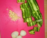 Foto langkah ke 1 dari resep Sop oyong telur puyuh.