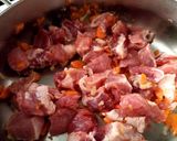 Foto del passaggio 2 della ricetta Spezzatino di maiale con senape