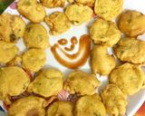 A picture of step 3 of Potato fritters aloo pakoda.