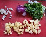 A picture of step 1 of Garlic Soup in Italian style.