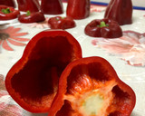 Foto del paso 1 de la receta: Pimientos rojos rellenos de arroz y carne
